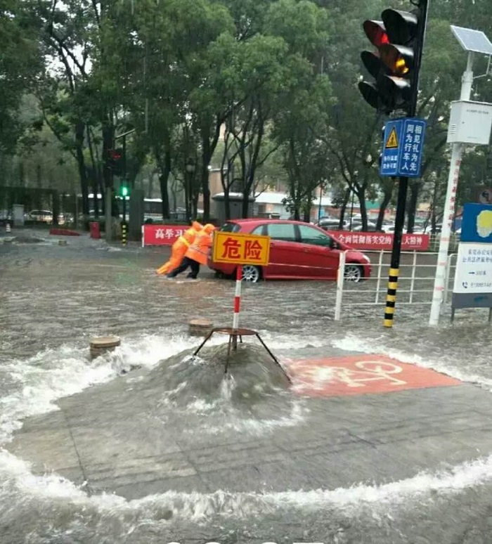 四川暴雨來襲，高亮反光漆如何應對？