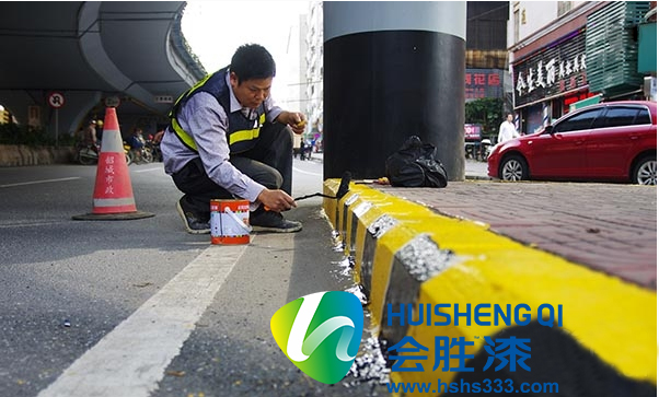 道路安全反光漆會吹泡泡？原因意想不到！