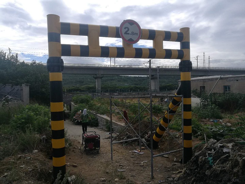 匯勝限高欄反光漆保護橋梁做橋洞前的“攔路虎”