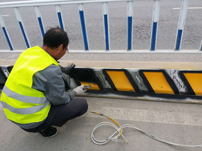 很多人都想不明白的公路反光漆光澤影響因素都在這里