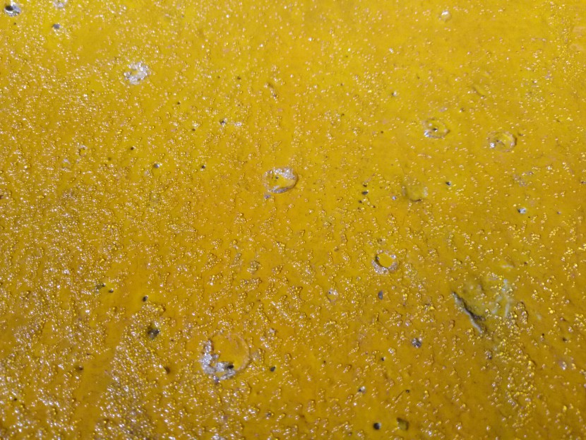 工地上涂刷的道路反光漆有氣泡怎么辦？