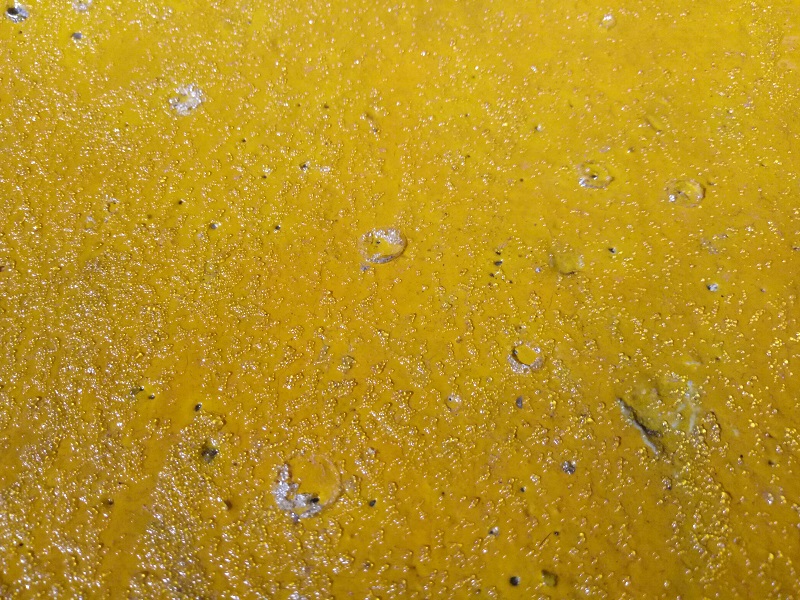 關(guān)于隧道反光漆的針孔問題知多少？