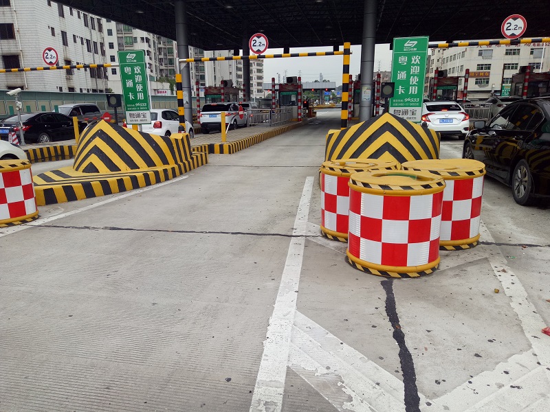 豐鎮高速路防撞墩反光漆