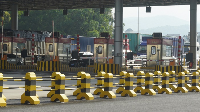 畢節高速路防撞墩反光漆