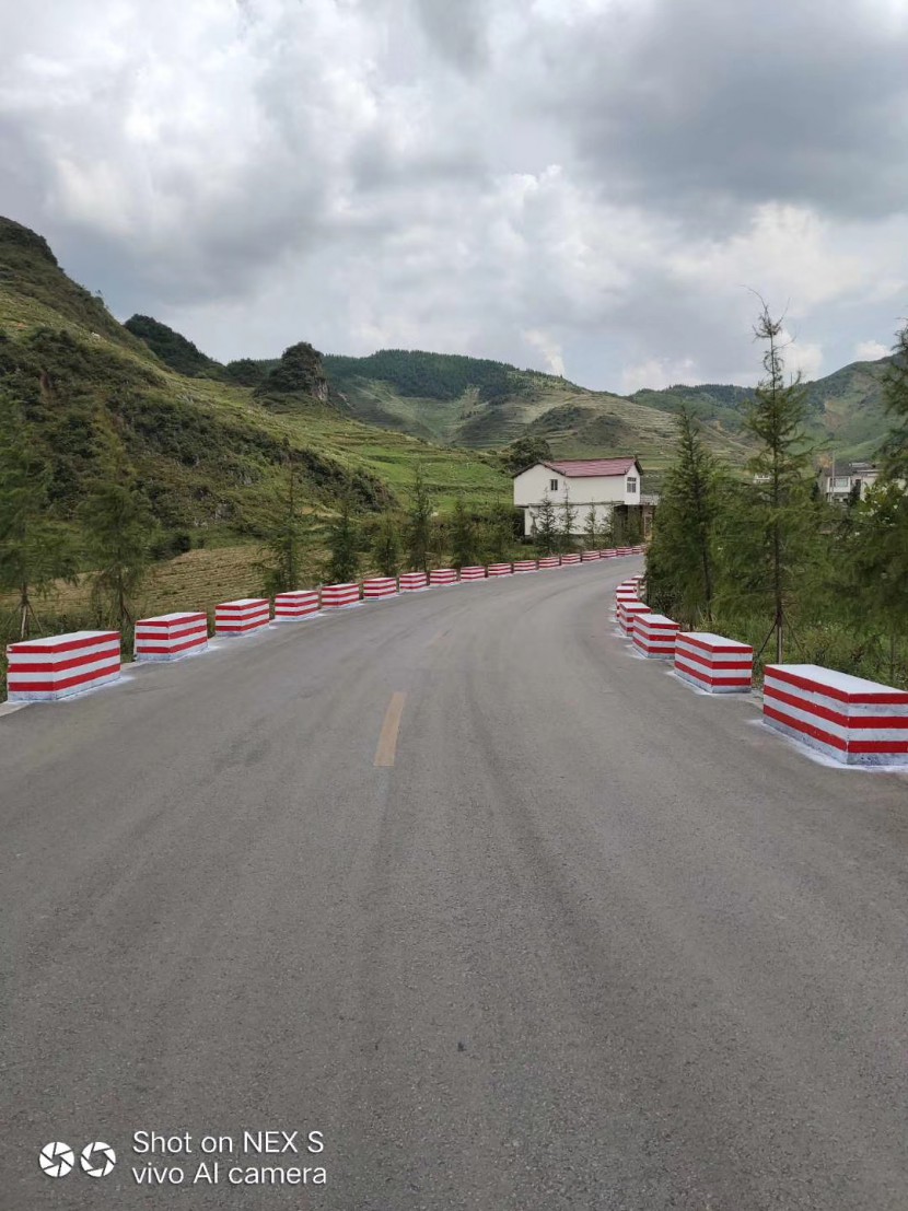 紅白警示反光漆的底漆性能影響因素主要有哪些？