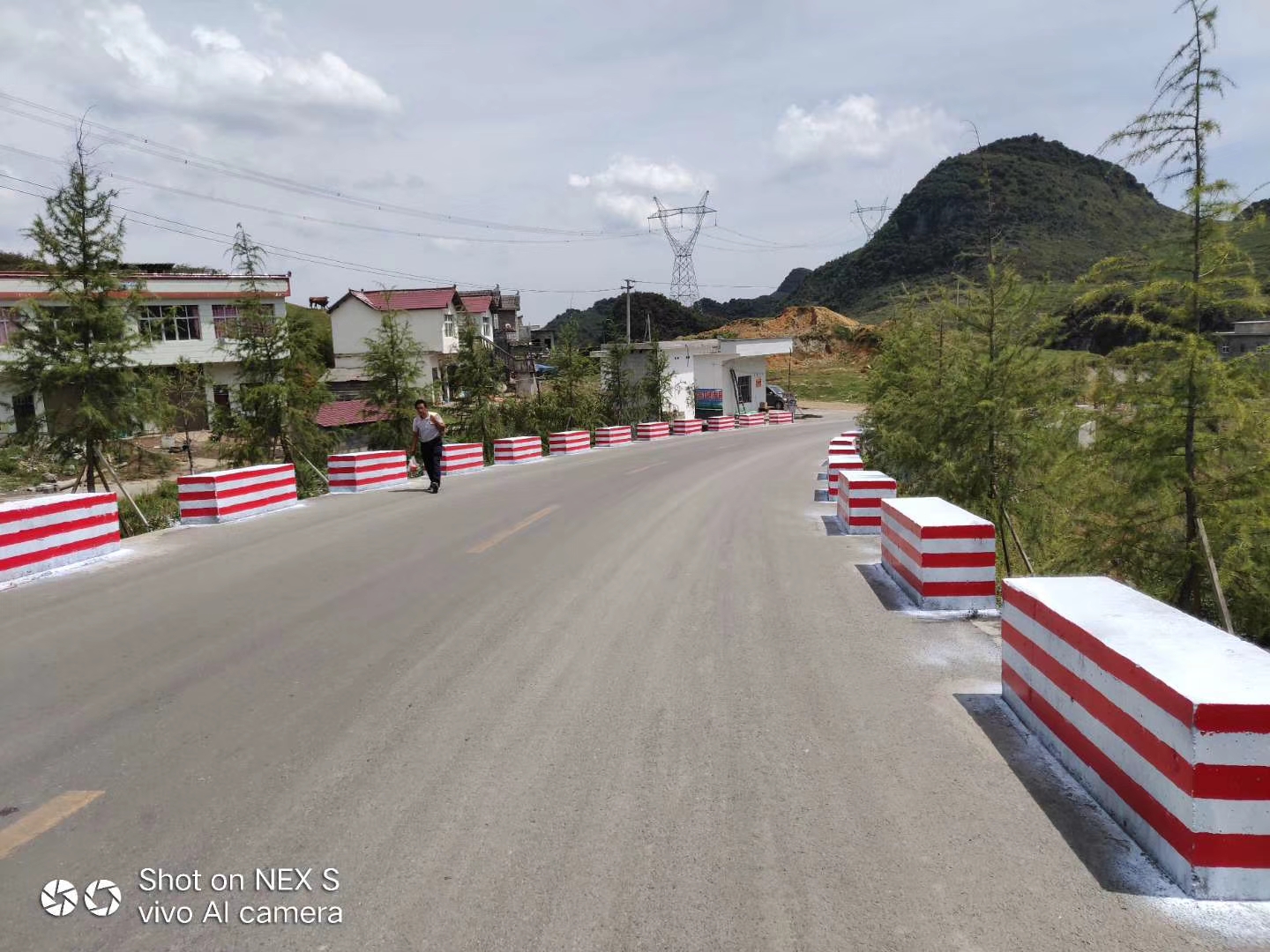 水泥專用反光漆為什么出現干噴呢？