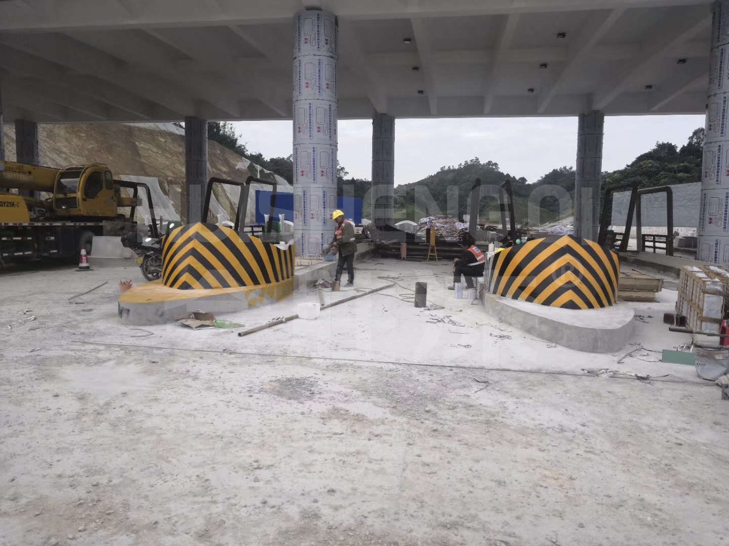 夜間反光油漆怎么進行施工？