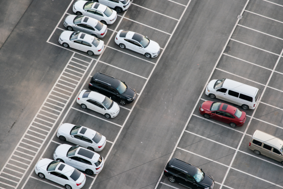 停車場用什么油漆來劃線？