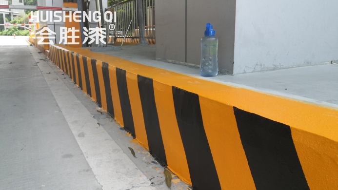 車庫跑道反光漆離油現象該怎么治