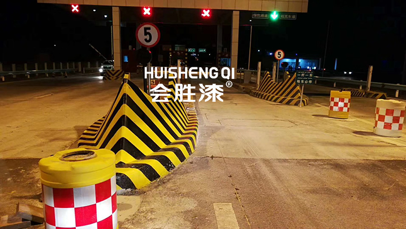 安全島適合什么樣的反光材料呢？