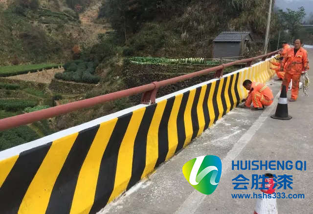 1527582038158308.jpg 反光漆施工成型5.jpg