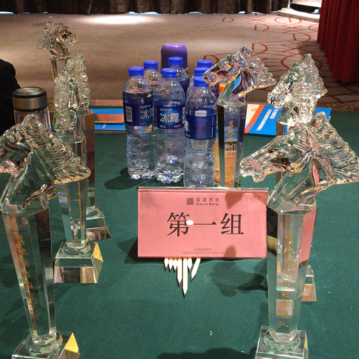 1527752364343134.jpg 匯勝化工道路反光漆1.jpg