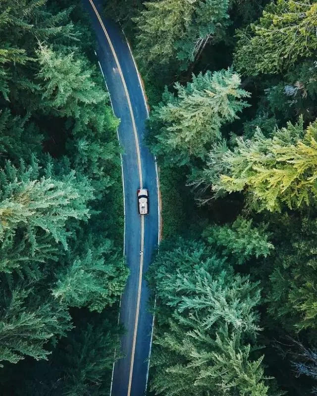 公路反光漆.jpg 公路反光漆.jpg