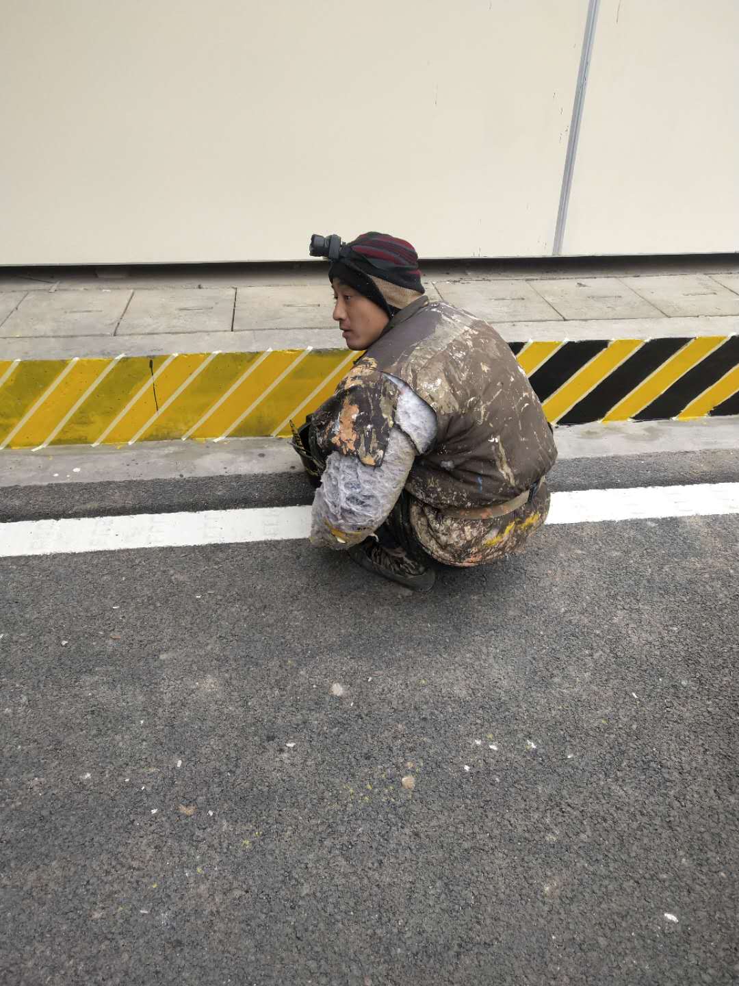 警示反光漆效果圖